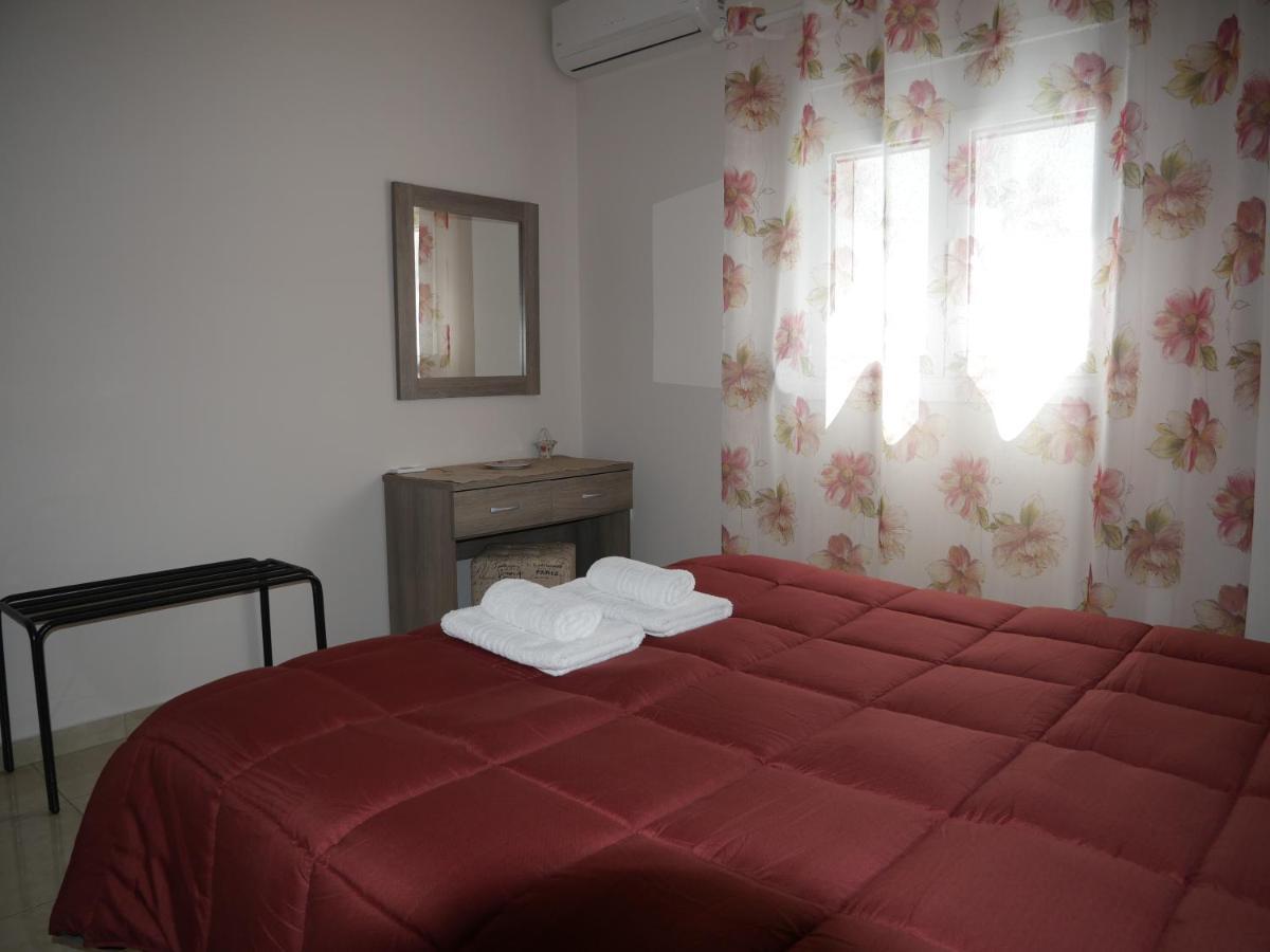 Roza'S Family House Apartment Imerovigli  Luaran gambar